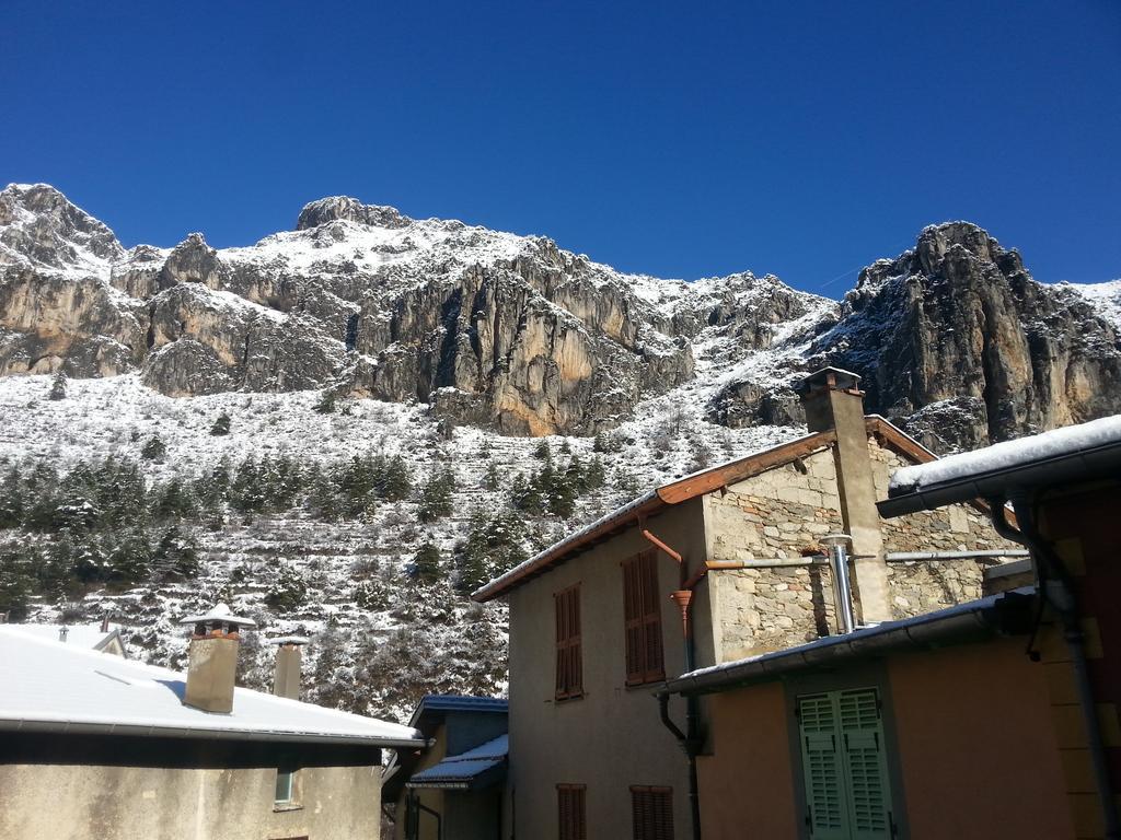 Auberge Saint Martin La Brigue Esterno foto