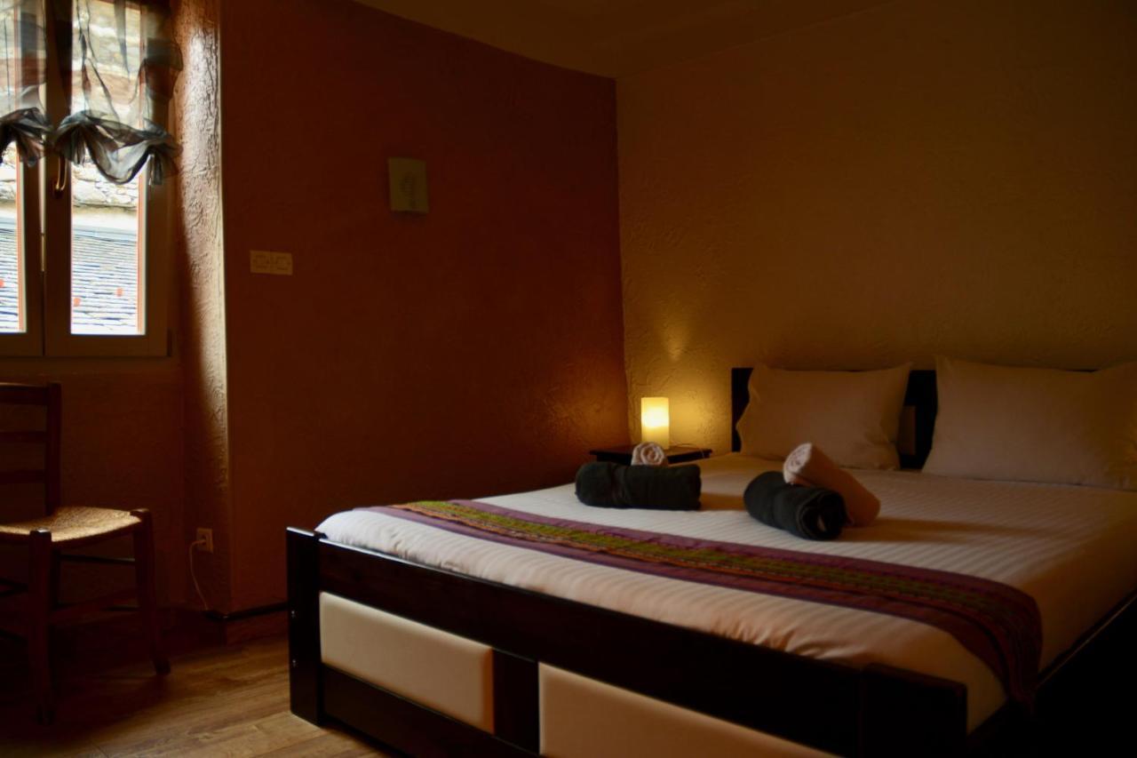 Auberge Saint Martin La Brigue Esterno foto